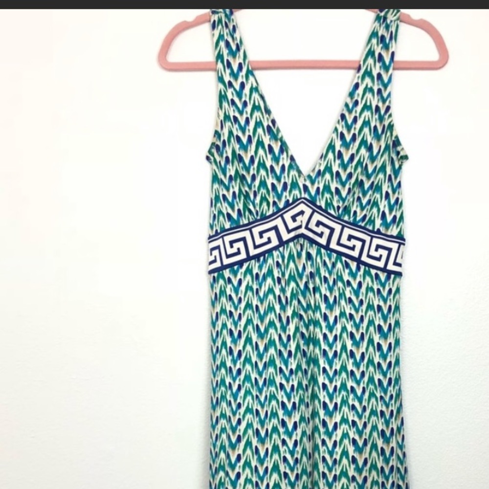 Dvf v neck size 4